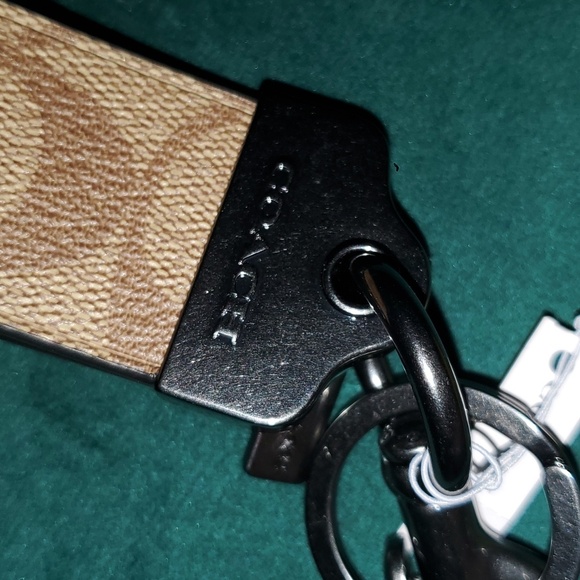 Coach Keychain - Picture 2 of 3